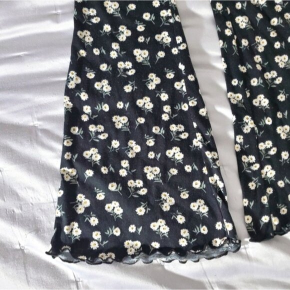 Comfy High Rise Black Floral Scalloped Bell Bottoms - Picture 13 of 13